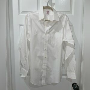 BROOKS  BROTHERS  MADISON White button down Dress Shirt CRISP 17 1/2-36